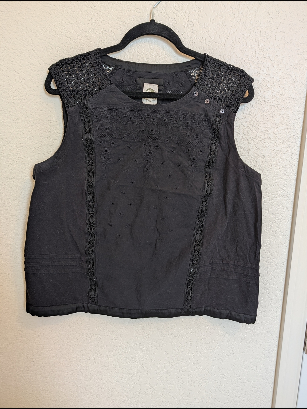 Tiny For Anthropologie black eyelet Cotton Top Boho Laggenlook Cottagecore Large